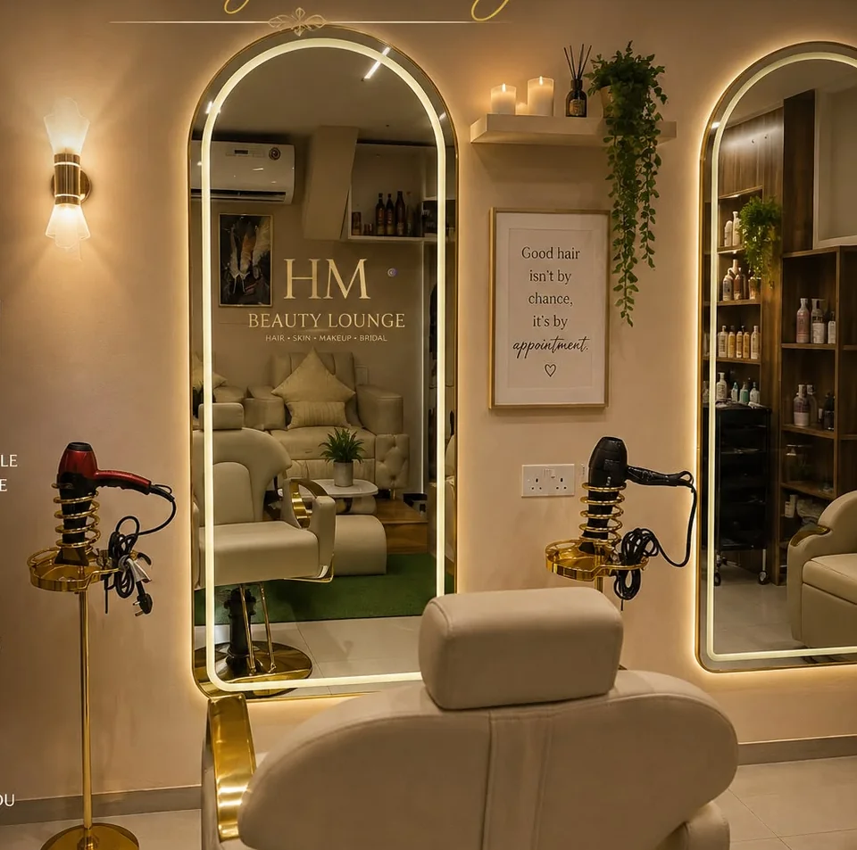 The haircut and styling room at HM Beauty Lounge
